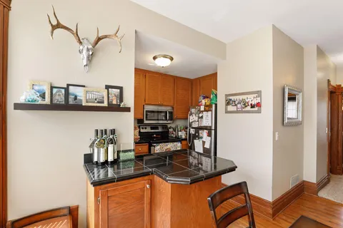 $995,000 | 197 North Kent Street, St. Paul, MN 55102