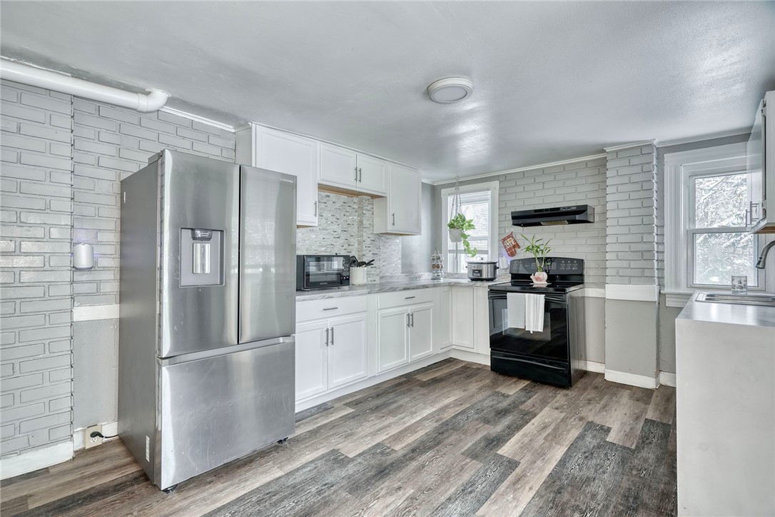 528 Post Avenue Rochester, NY 14619 - Photo 8 of 24