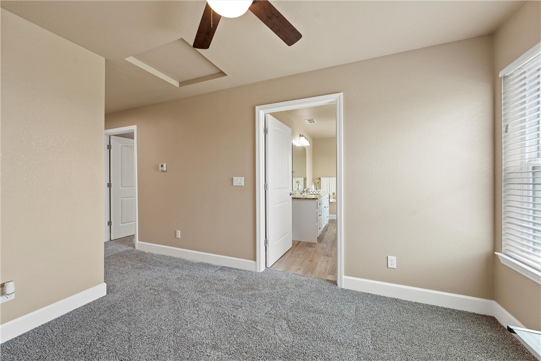 1748 Downsville Road Robinson, TX 76706 - Photo 36 of 65 an empty room with windows and closet