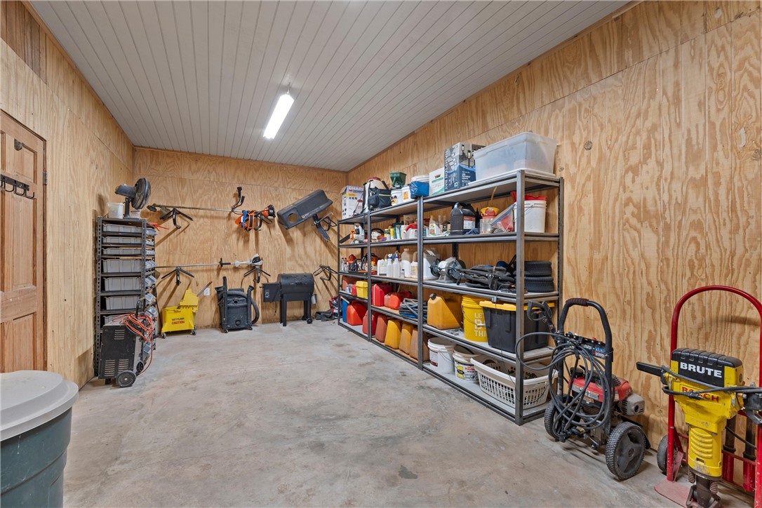 1748 Downsville Road Robinson, TX 76706 - Photo 44 of 65 a view of game room with gym equipment