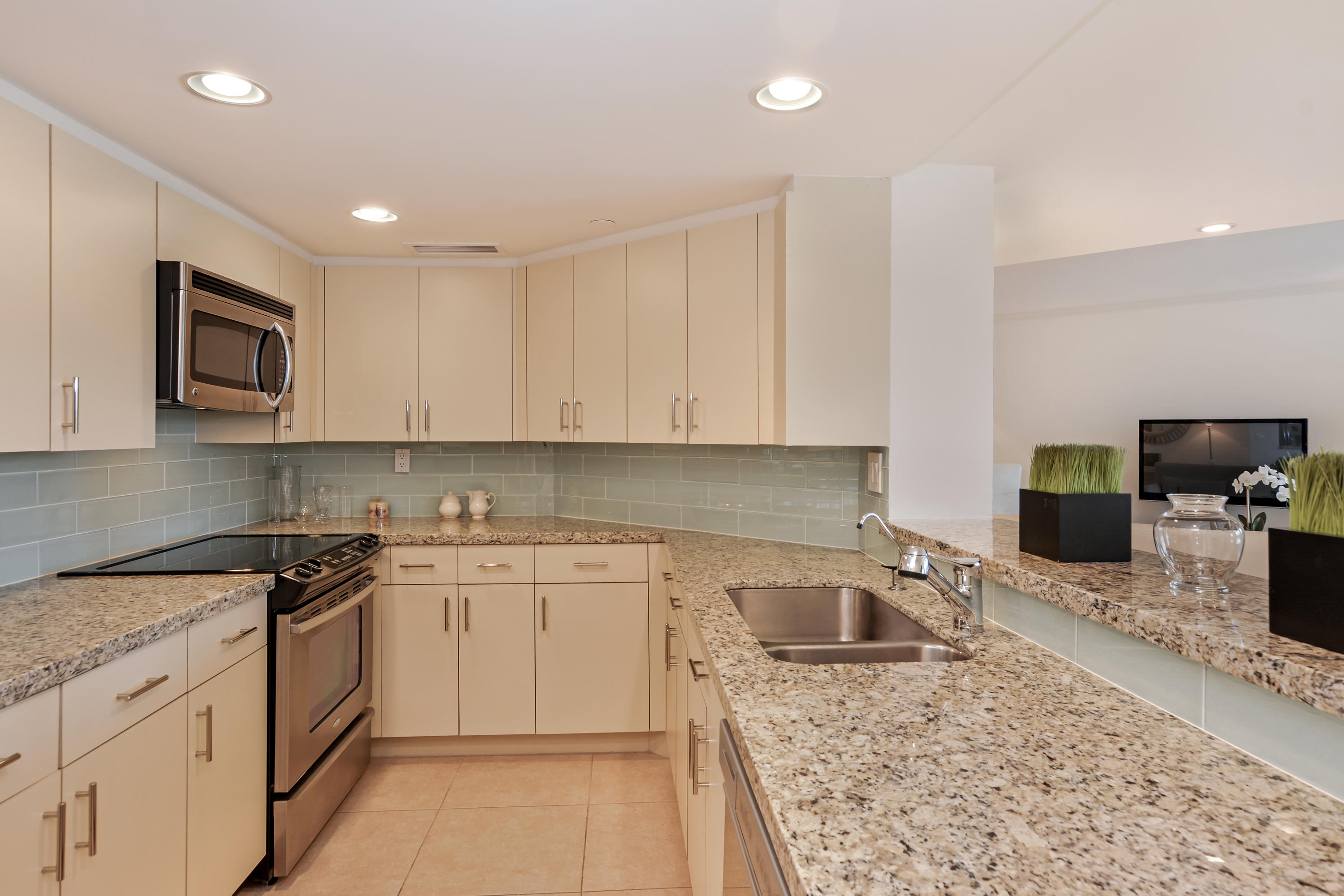 140 Southeast 5th Avenue, Unit 438 Boca Raton, FL 33432 - Photo 3 of 10 VHT-RX-10325608_1.jpg
