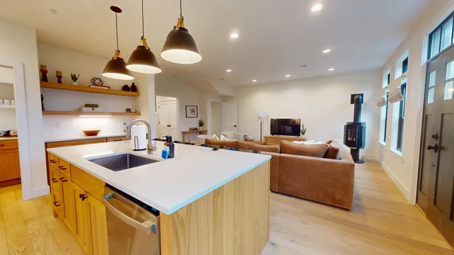 $1,599,000 | 3148 Mountain Road, Unit B, Stowe, VT 05672