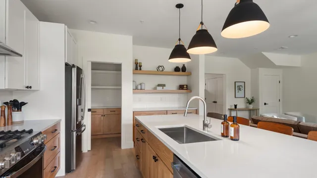 $1,599,000 | 3148 Mountain Road, Unit B, Stowe, VT 05672