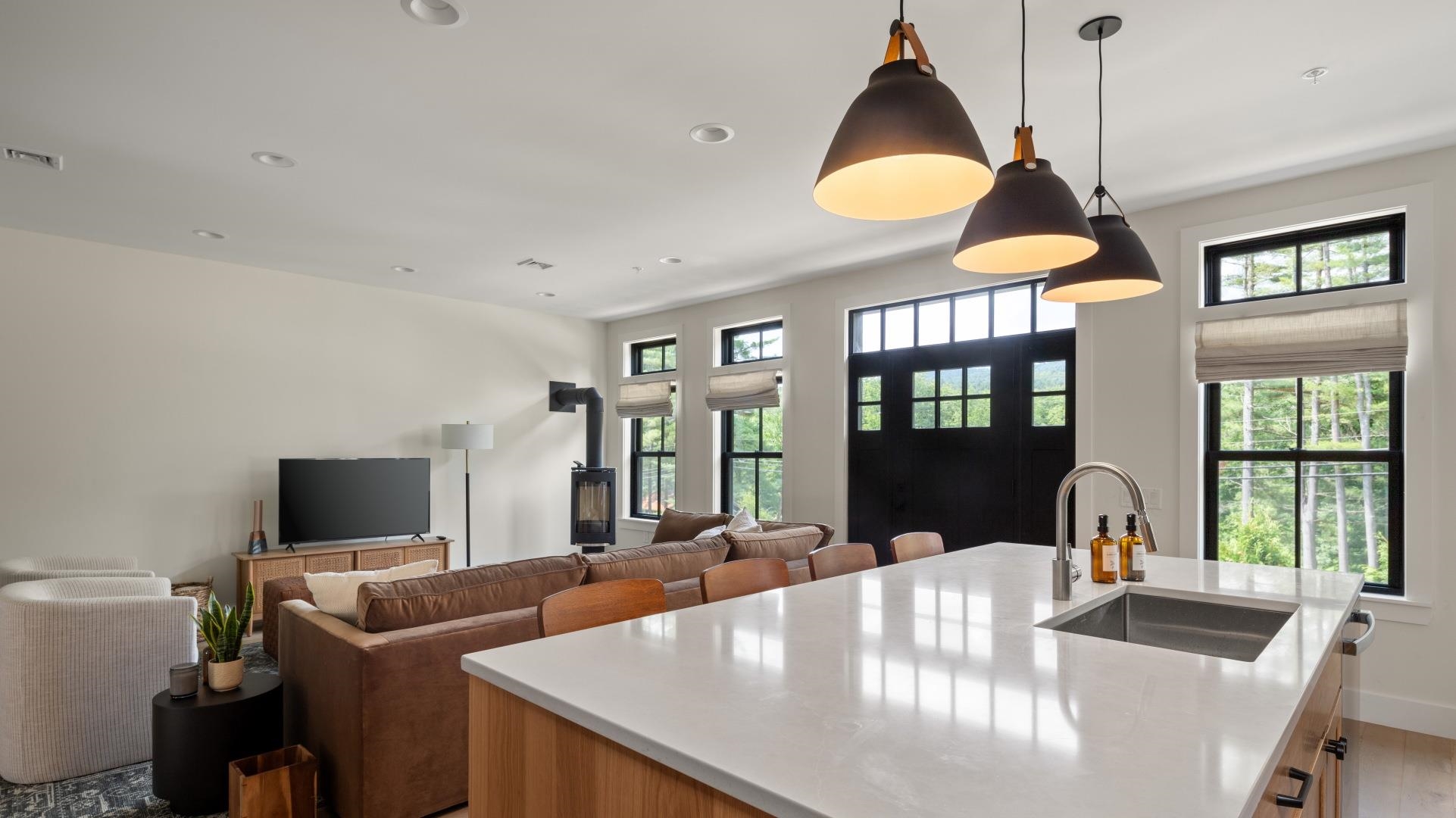 3148 Mountain Road, Unit B Stowe, VT 05672 - Photo 10 of 60