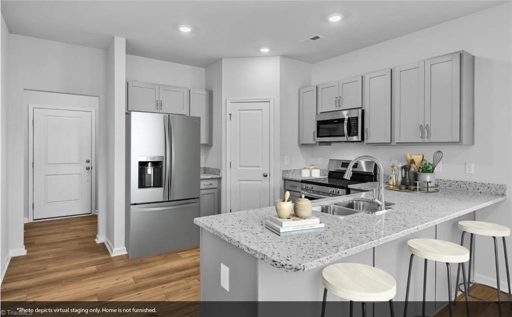 516 Raspberry Hl Drive Winston-Salem, NC 27106 - Photo 2 of 22 Gallery Image 2