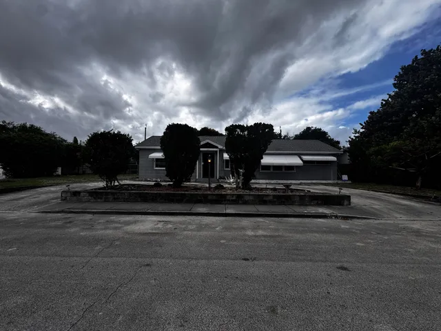 $3,300 | 1609 North K Street, Lake Worth Beach, FL 33460