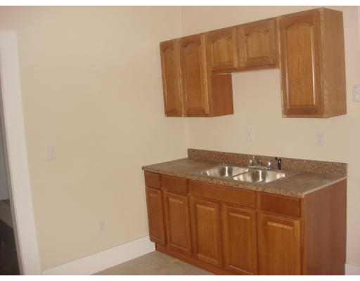 145 Colton Street Springfield, MA 01109 - Photo 12 of 16 Gallery Image 12