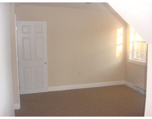 145 Colton Street Springfield, MA 01109 - Photo 6 of 16 Gallery Image 6