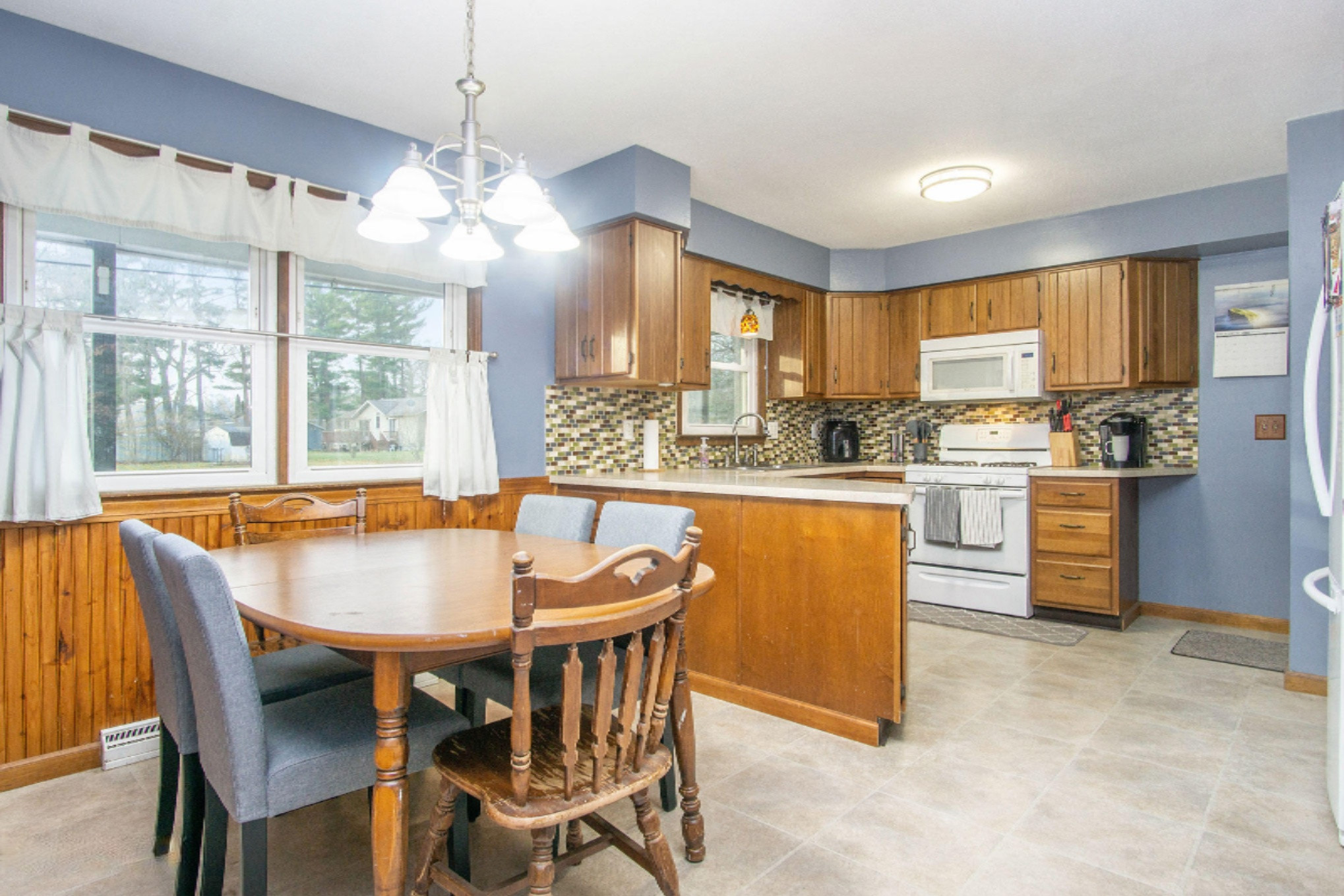 1572 Dykstra Road Muskegon, MI 49445 - Photo 4 of 31 DSC04353