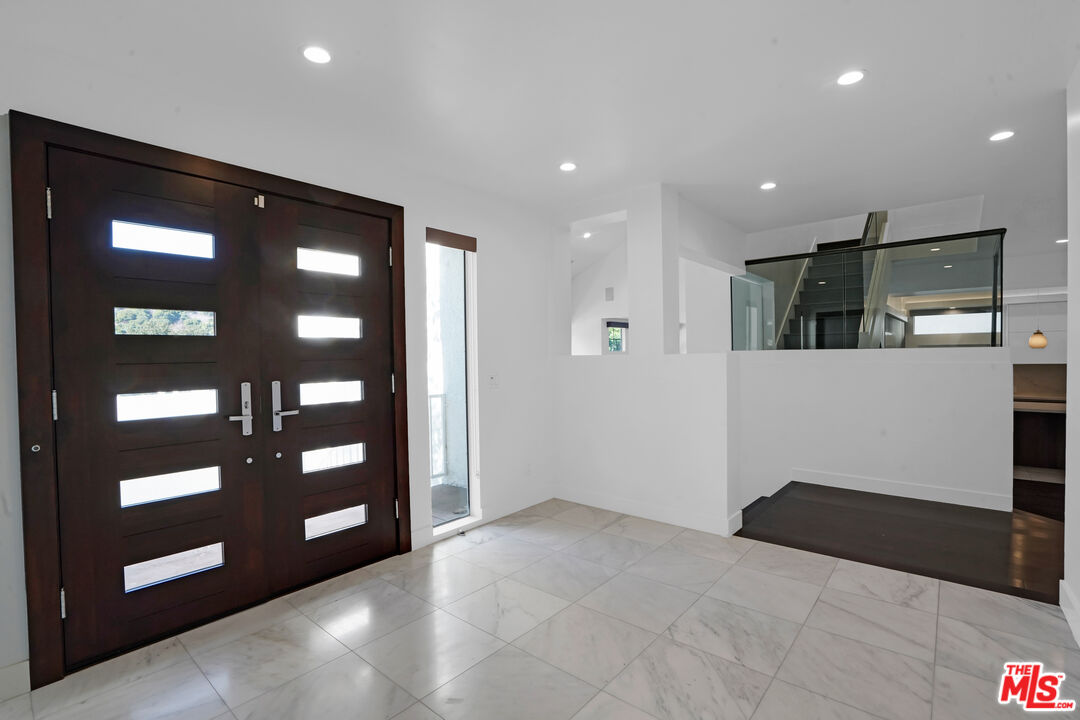 3832 Shannon Road Los Angeles, CA 90027 - Photo 9 of 52