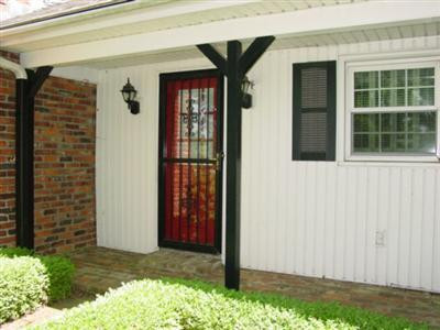 3635 Lexington Road Versailles, KY 40383 - Photo 11 of 74 Seperate mudroom entry to main house