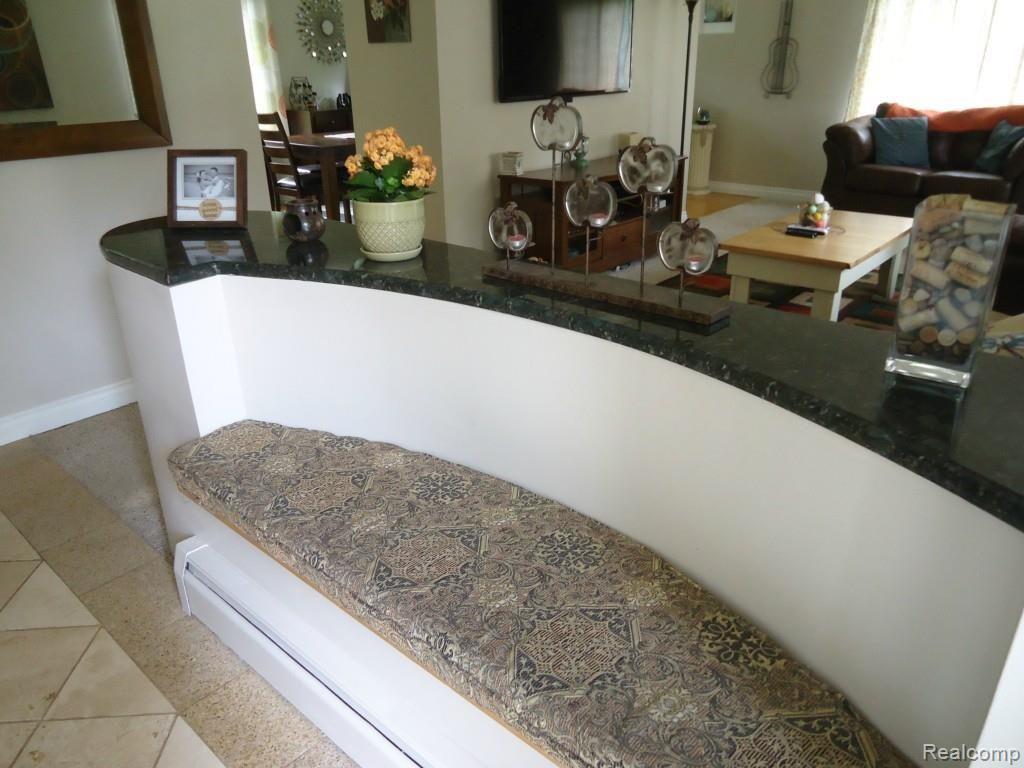 6335 Lahring Road Holly, MI 48442 - Photo 28 of 50 Foyer 2