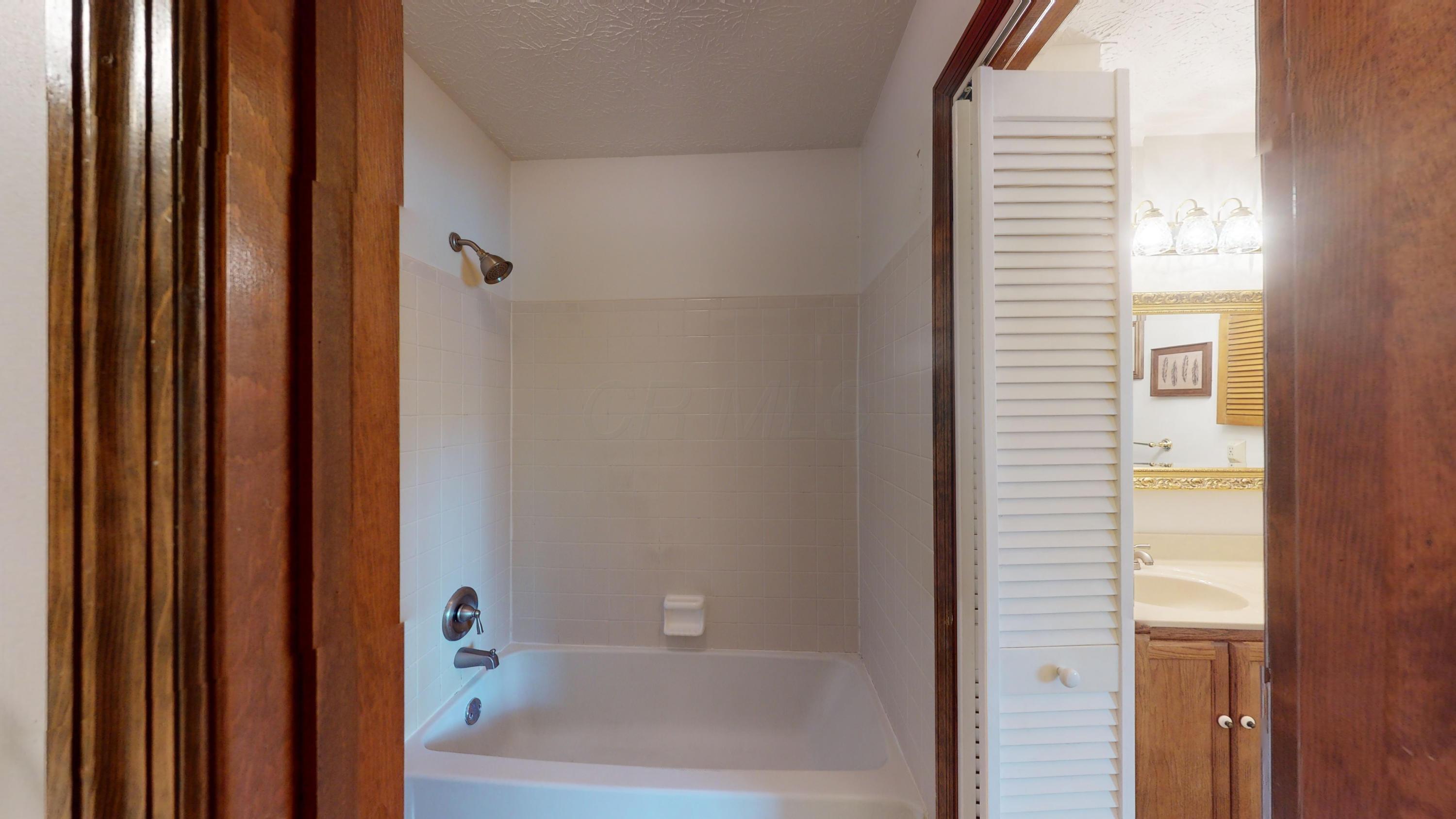 5286 Timberline Road Columbus, OH 43220 - Photo 14 of 24 Gallery Image 14