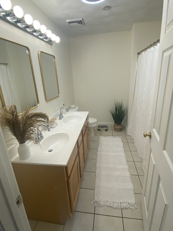 754 Hood Street, Unit 1 Fall River, MA 02720 - Photo 7 of 10