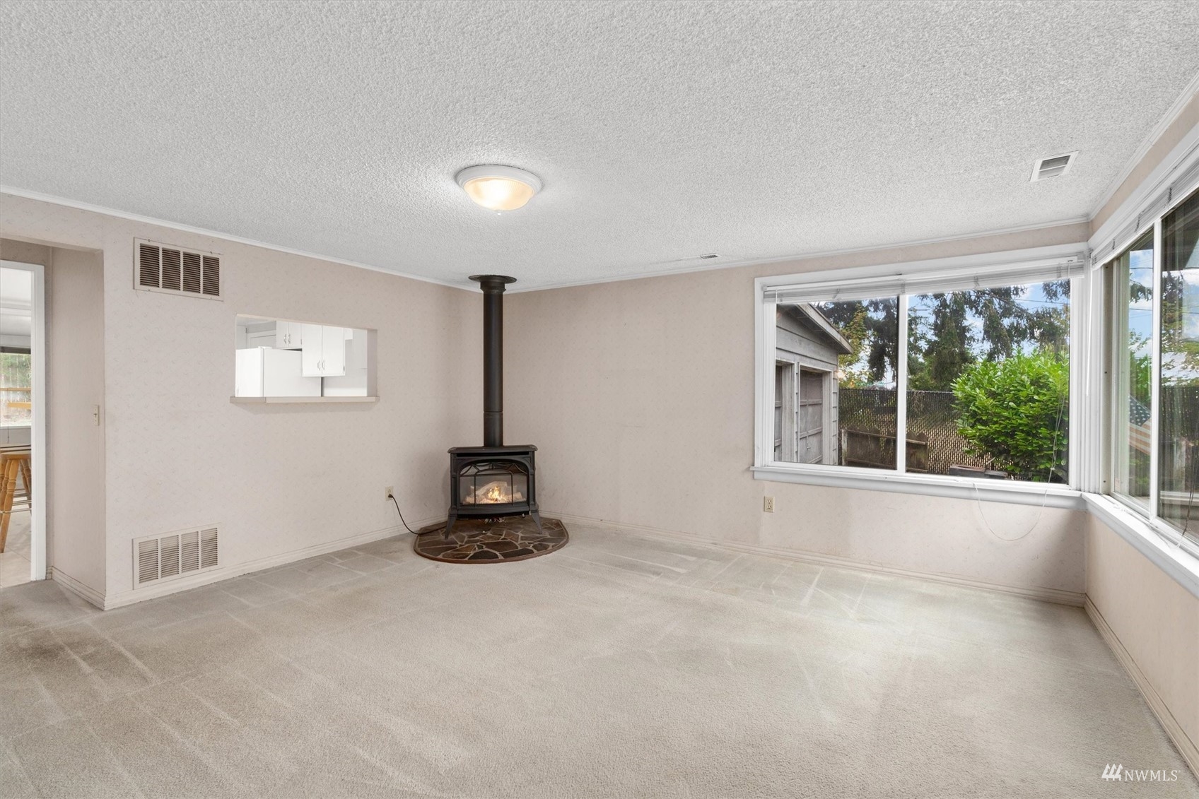 177 South Normandy Road Burien, WA 98148 - Photo 2 of 30 Gallery Image 2