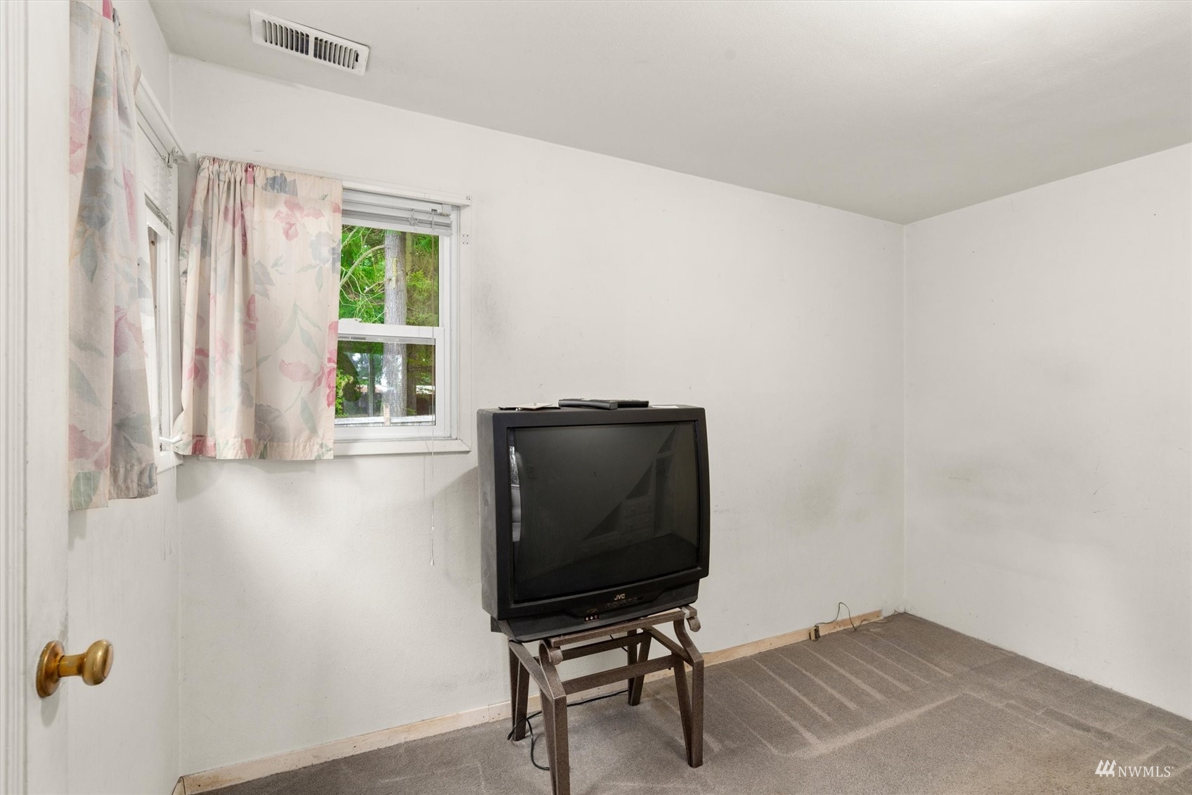 177 South Normandy Road Burien, WA 98148 - Photo 5 of 30 Gallery Image 5