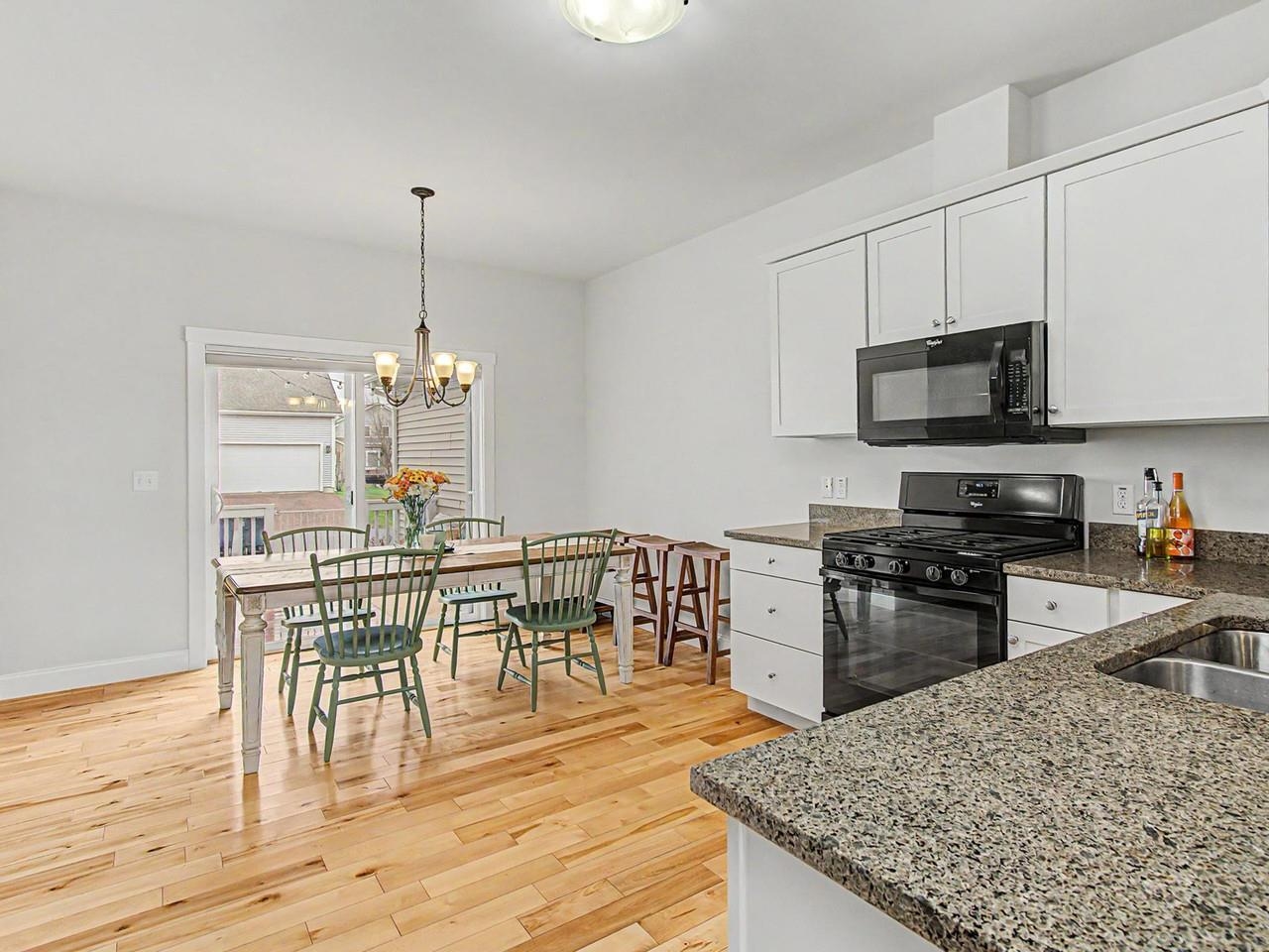 123 South Jefferson Road South Burlington, VT 05403 - Photo 11 of 35