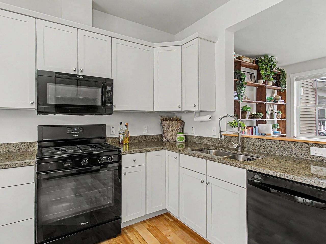 123 South Jefferson Road South Burlington, VT 05403 - Photo 13 of 35