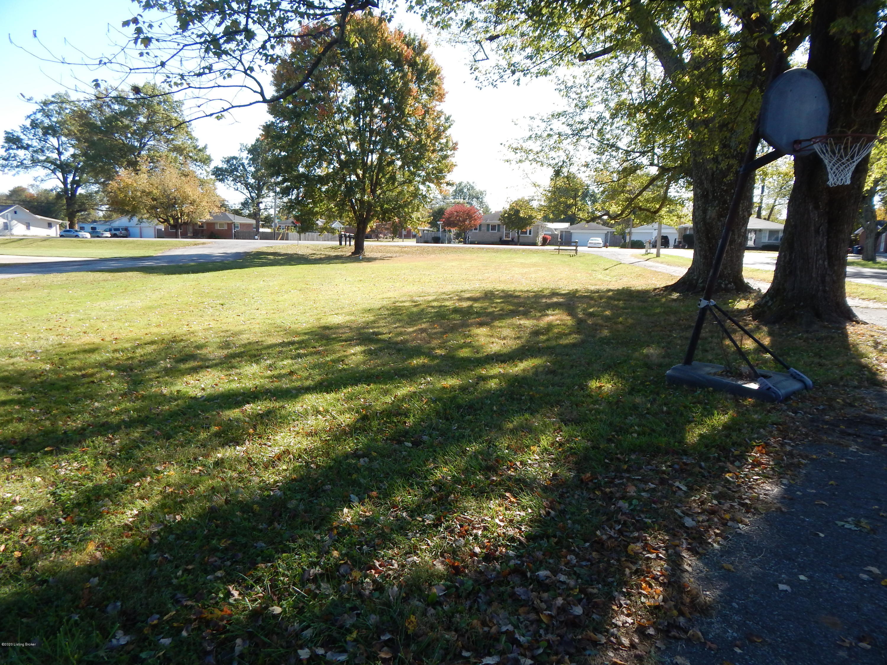 5102 Terry Road Louisville, KY 40216 - Photo 26 of 29 Front yard; house sits back off street