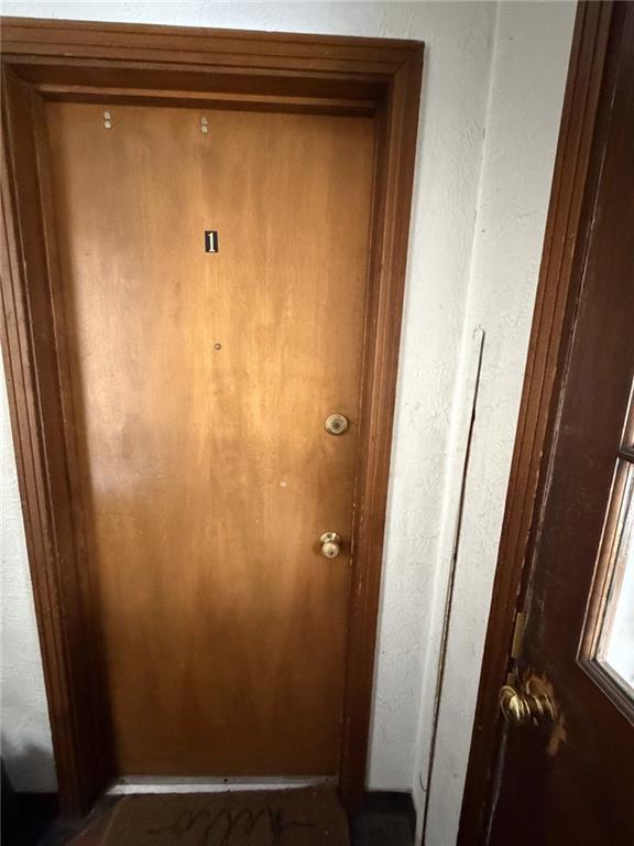 5839 Darlington Road, Unit 1 Pittsburgh, PA 15217 - Photo 3 of 18 a view of closet