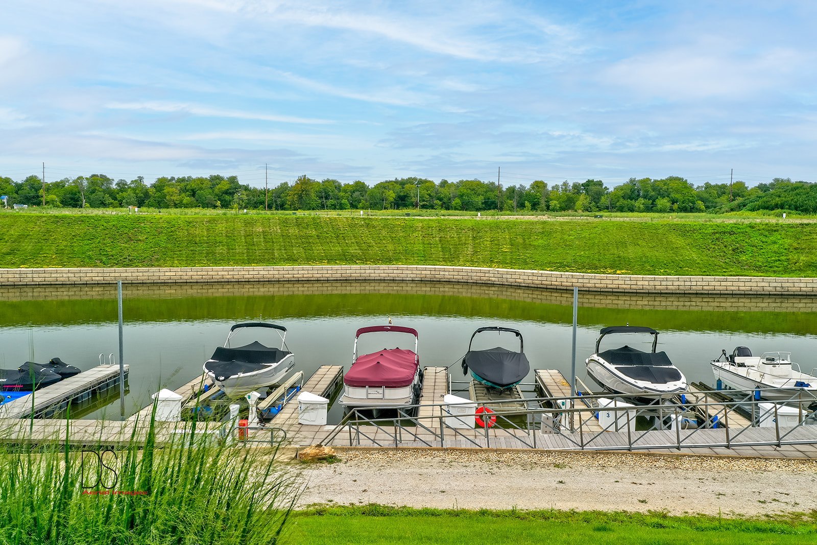 14 Waterside Way Ottawa, IL 61350 - Photo 15 of 36 a view of an outdoor space patio and swimming pool