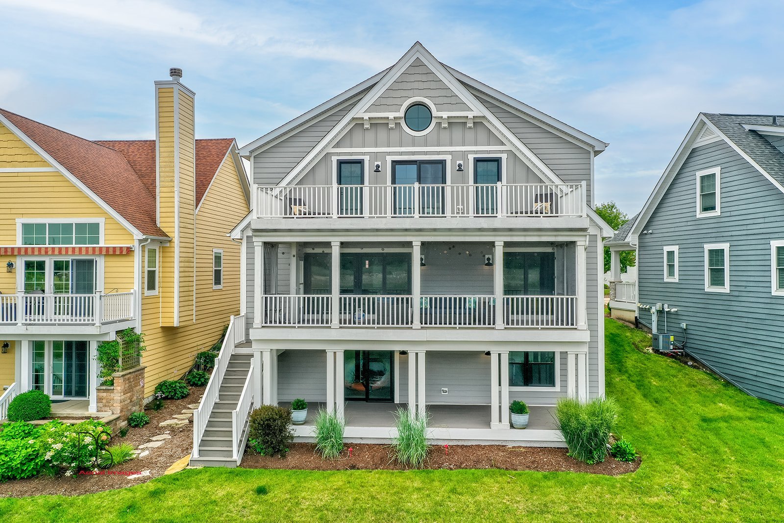 14 Waterside Way Ottawa, IL 61350 - Photo 10 of 36 a front view of a house with a yard