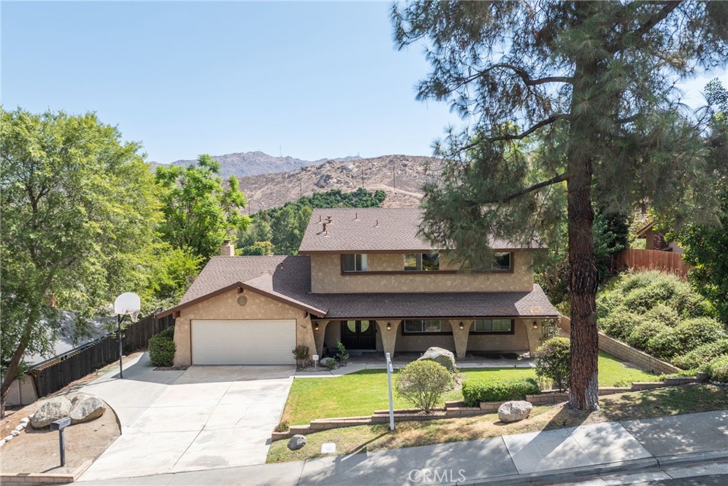 5740 Vía Cervantes Riverside, CA 92506 - Photo 4 of 75 Gallery Image 4