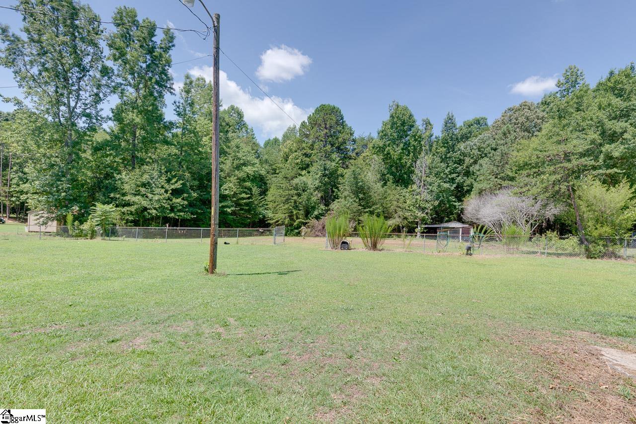 725 Arnold Branch Road Woodruff, SC 29388 - Photo 3 of 11