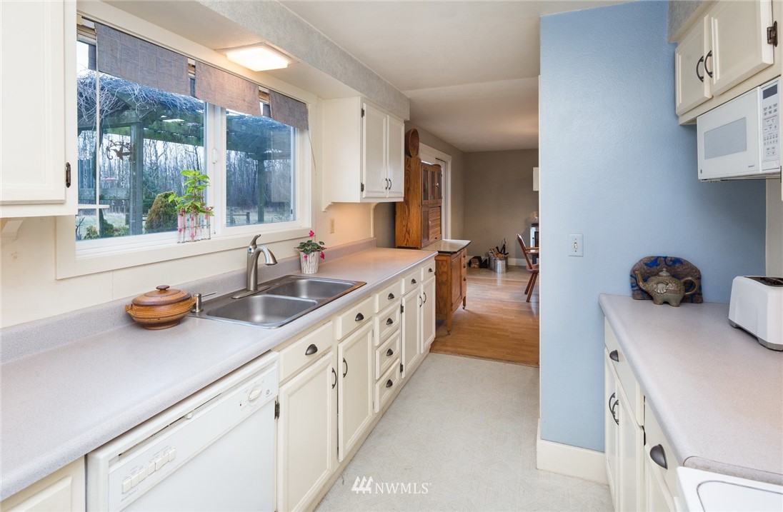 8655 Trapline Road Everson, WA 98247 - Photo 8 of 25