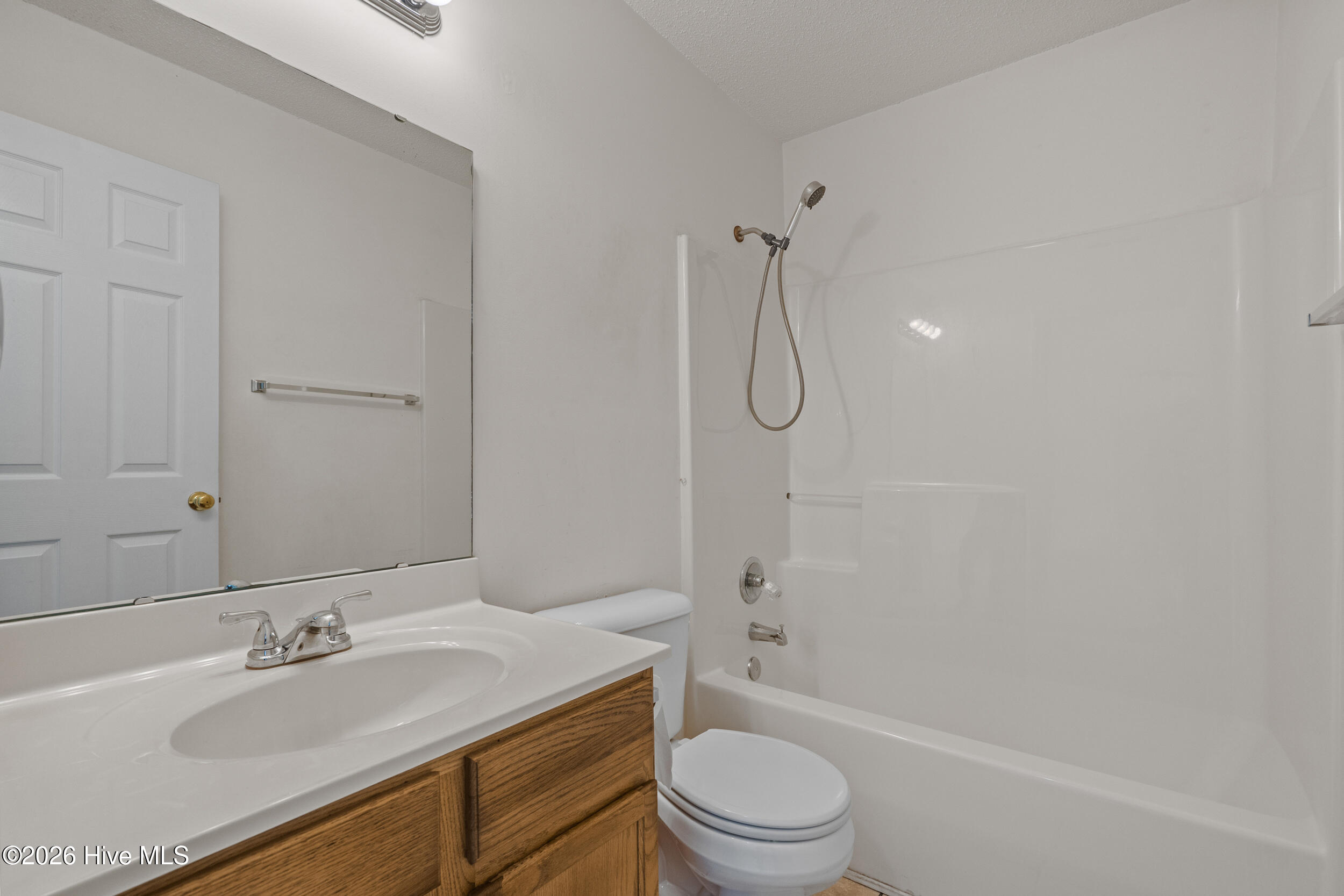 4374 Ritz Circle Shallotte, NC 28470 - Photo 17 of 28 Guest Bathroom