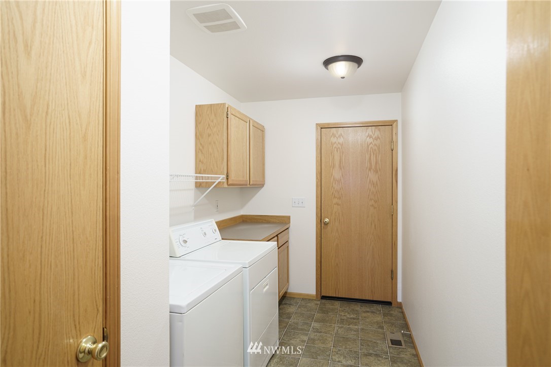 2219 Riley Road Mount Vernon, WA 98274 - Photo 11 of 28 Gallery Image 11