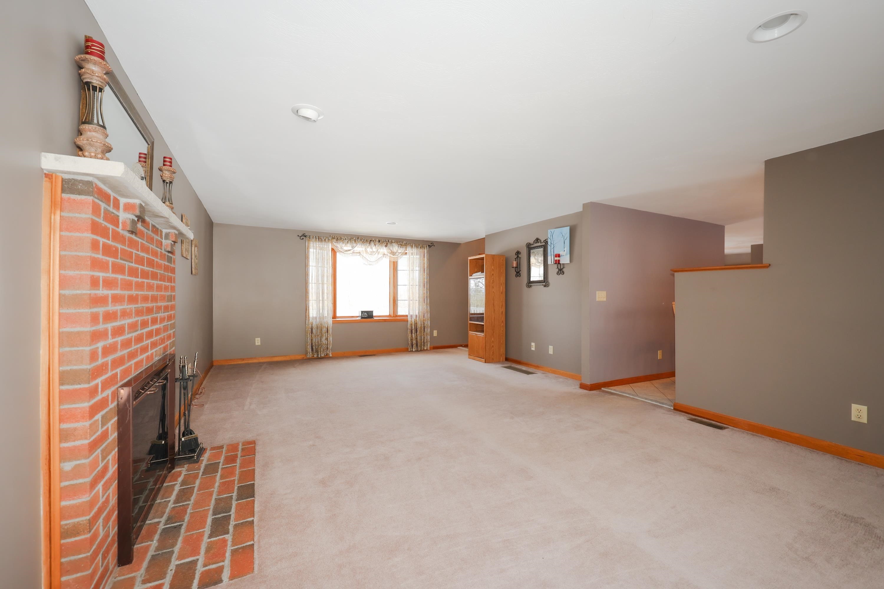 70 Labree Road New Boston, NH 03070 - Photo 8 of 38