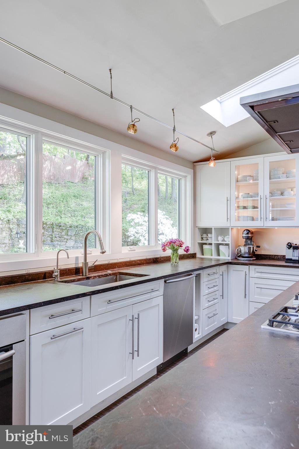 2015 Stone Ridge Lane Villanova, PA 19085 - Photo 20 of 67