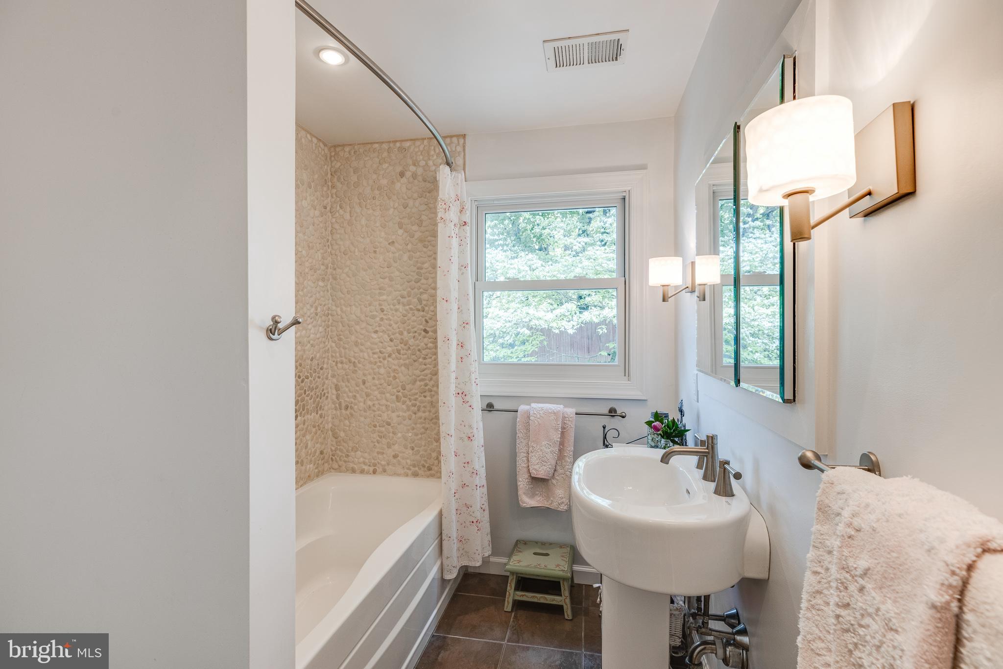 2015 Stone Ridge Lane Villanova, PA 19085 - Photo 49 of 67 Bathroom #2