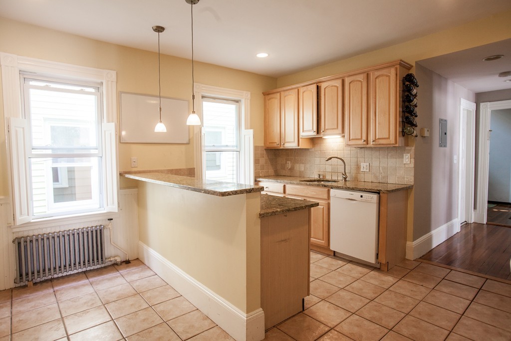 55 Reservoir Road, Unit 2 Brookline, MA 02467 - Photo 15 of 19