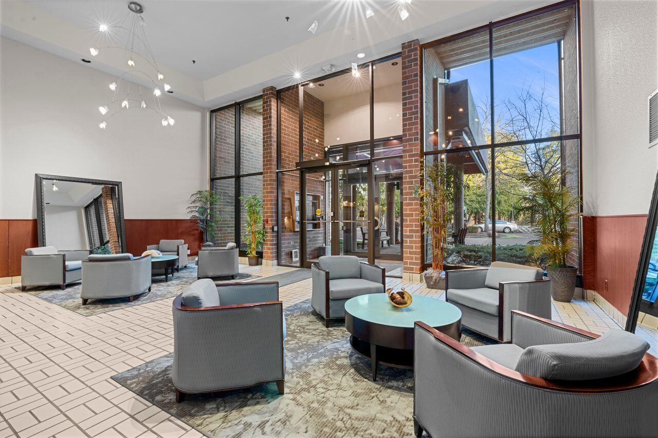 1600 West Green Tree Road, Unit 118 Glendale, WI 53209 - Photo 20 of 27 Lobby