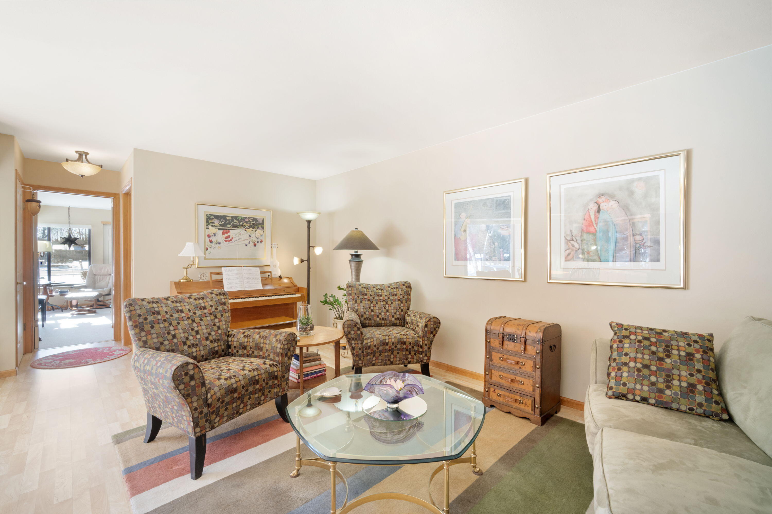 1600 West Green Tree Road, Unit 118 Glendale, WI 53209 - Photo 4 of 27 Living Room