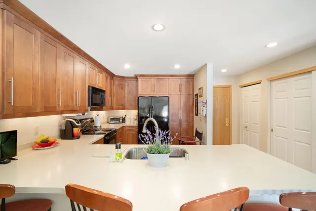 $239,900 | 1600 West Green Tree Road, Unit 118, Glendale, WI 53209