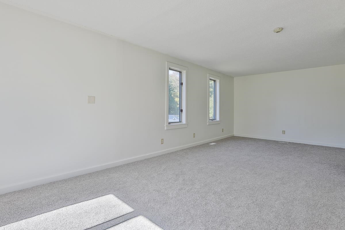 73 Averill Road Brookline, NH 03033 - Photo 8 of 38