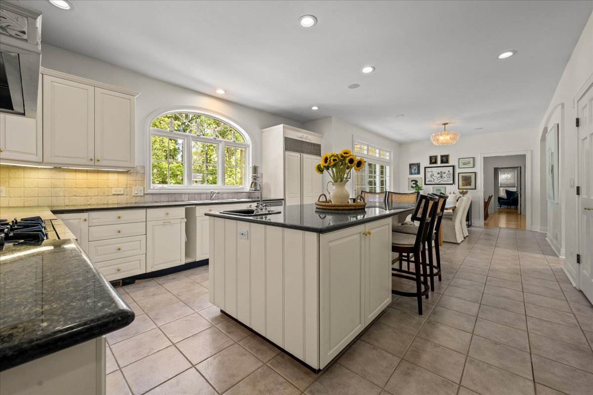 655 Forest Hill Road Lake Forest, IL 60045 - Photo 18 of 40 Gallery Image 18