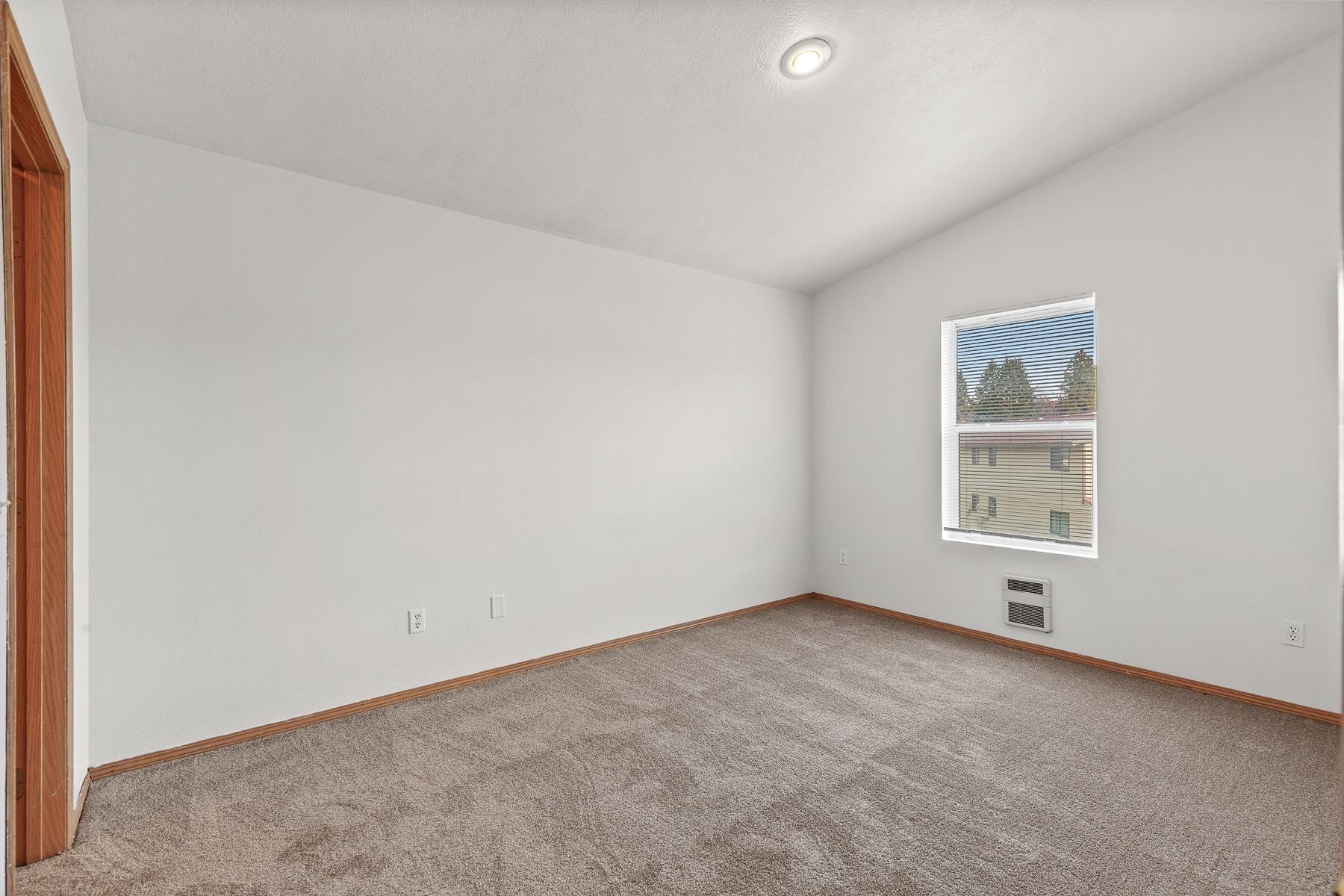 13219 East 31st Court Spokane, WA 99216 - Photo 17 of 29