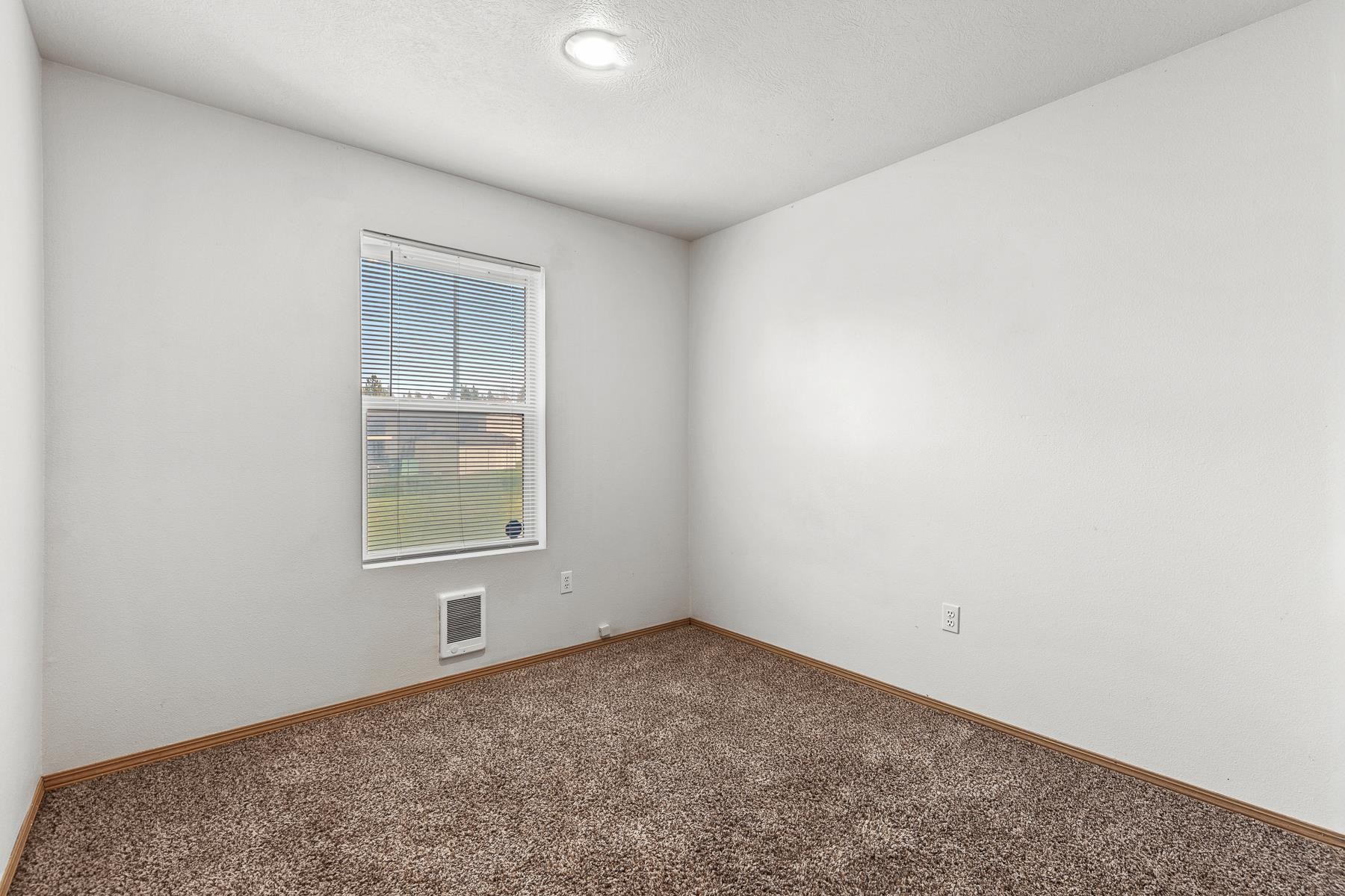 13219 East 31st Court Spokane, WA 99216 - Photo 10 of 29