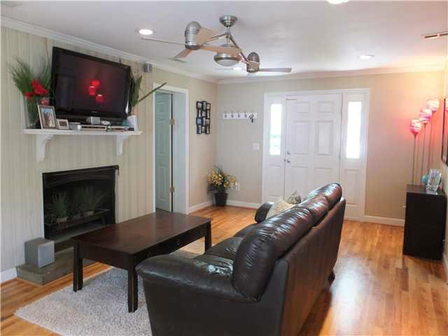 570 Chase Road Columbus, OH 43214 - Photo 4 of 16 Gallery Image 4