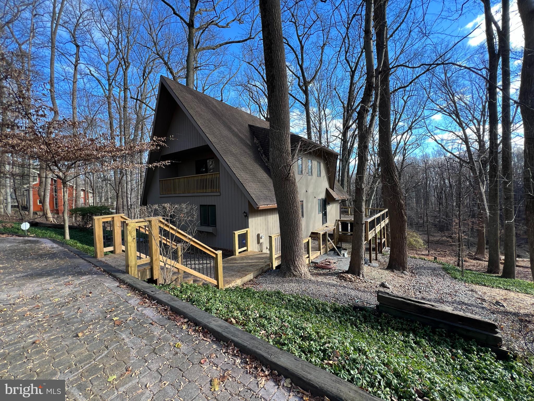 Contemporary Home in Eagles Nest Community