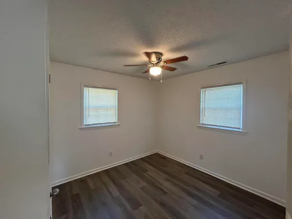 $1,325 | 109 Tupperway Drive, Unit A, Summerville, SC 29483