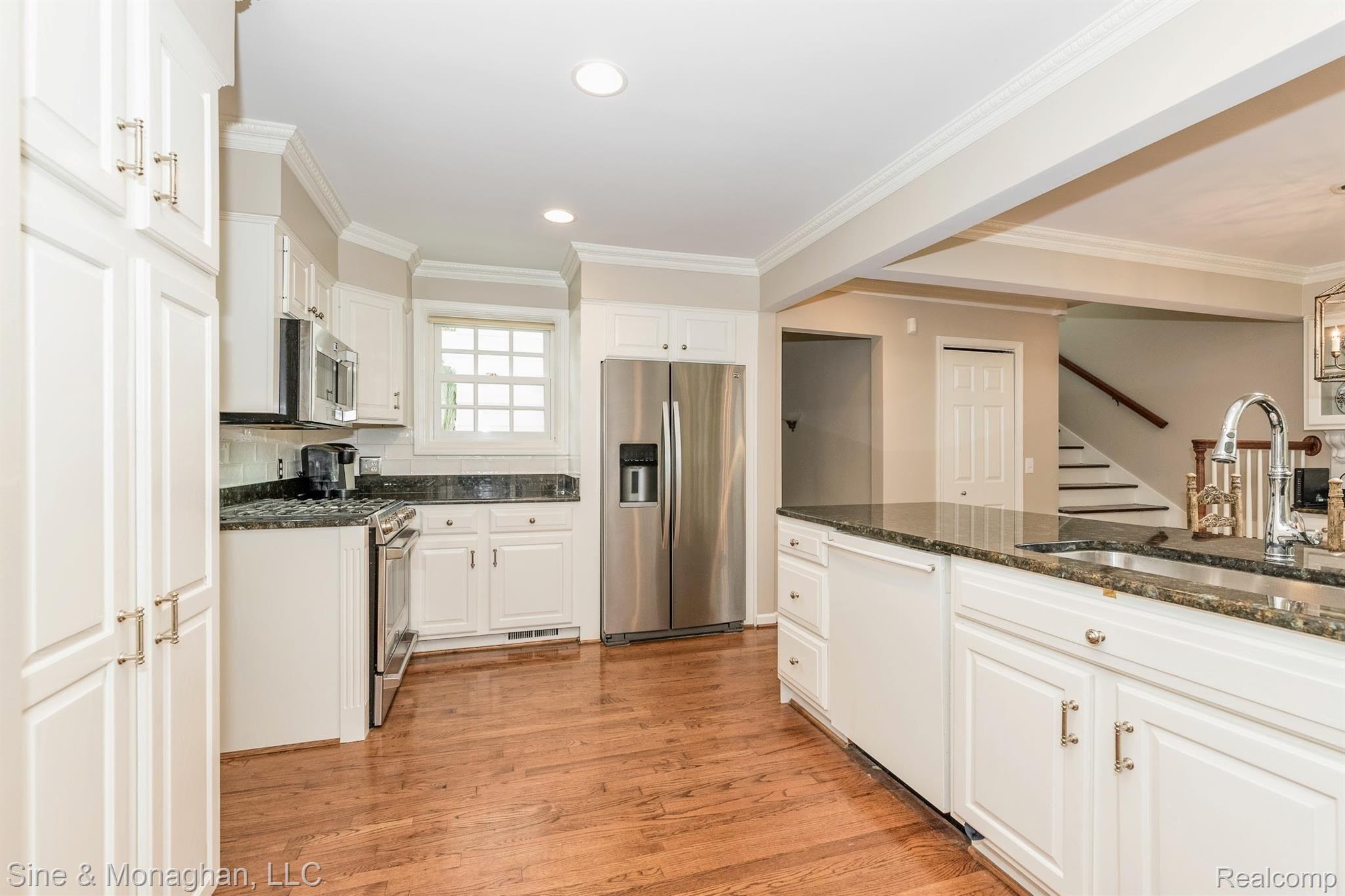 342 Touraine Road Grosse Pointe, MI 48236 - Photo 12 of 49 DSC_5014.jpg