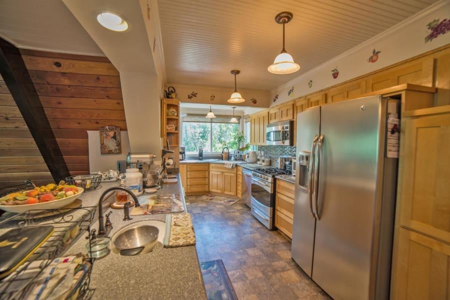4620 Thompson Creek Road Jacksonville, OR 97530 - Photo 6 of 19 5