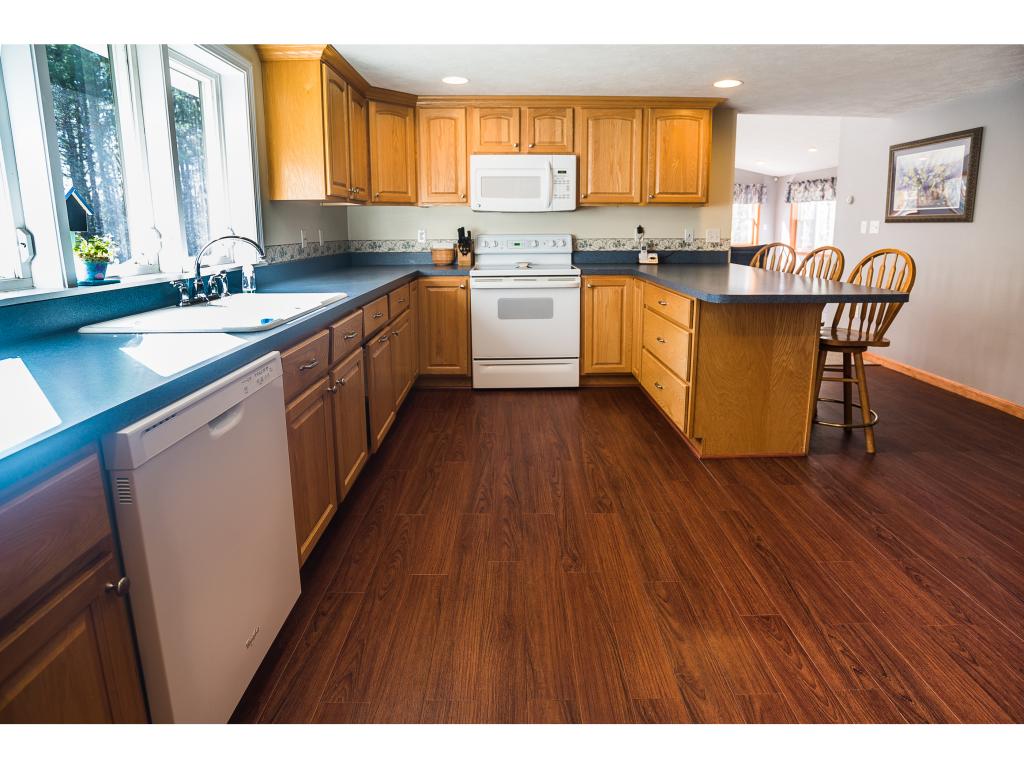220 S Road Deerfield, NH 03037 - Photo 3 of 32
