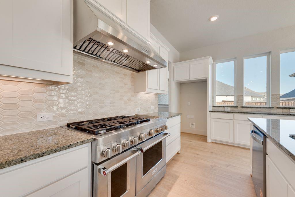 2704 Hartman Circle Mansfield, TX 76063 - Photo 12 of 40