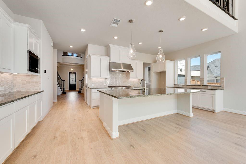 2704 Hartman Circle Mansfield, TX 76063 - Photo 9 of 40